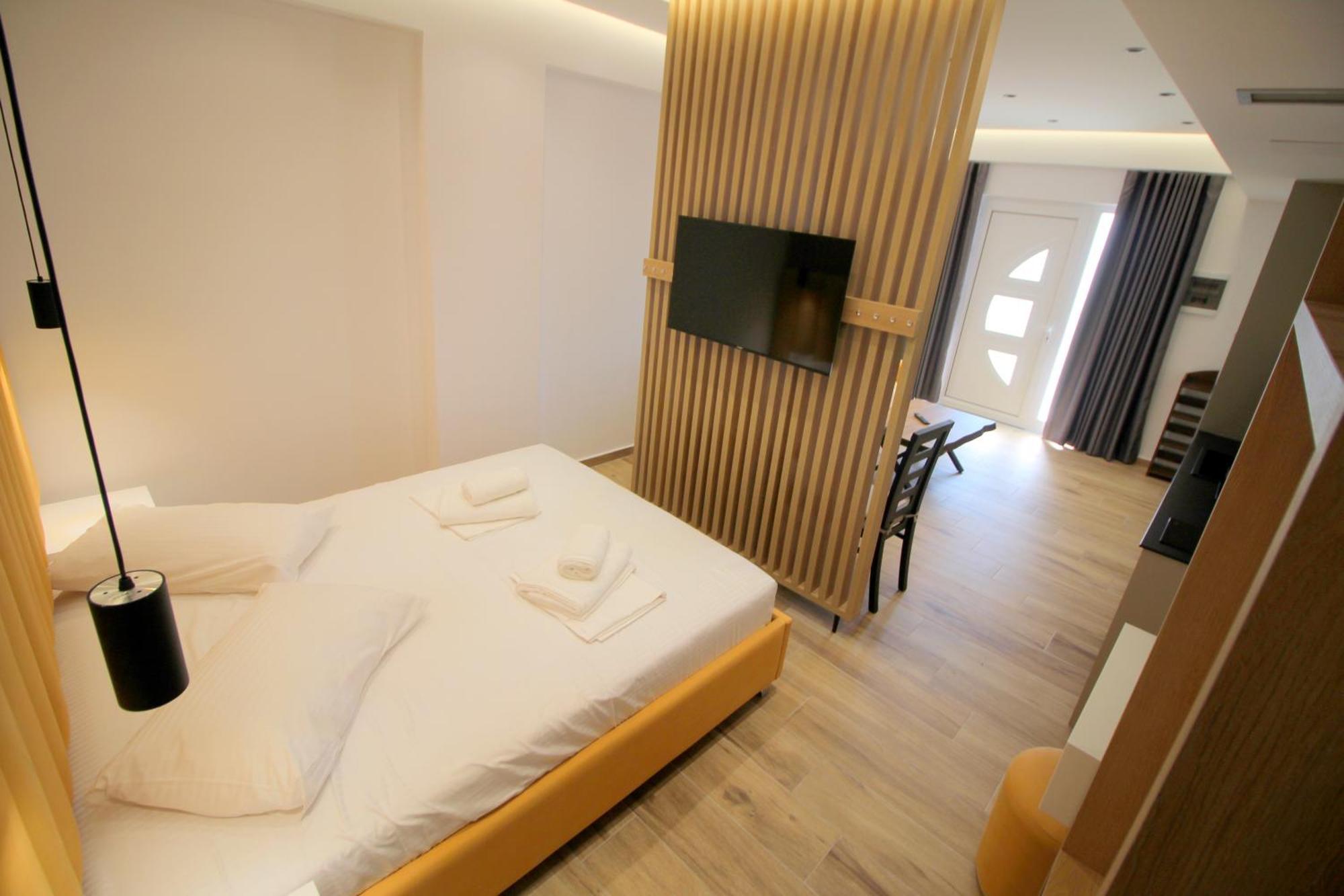Alis Apartments Sarande Bagian luar foto