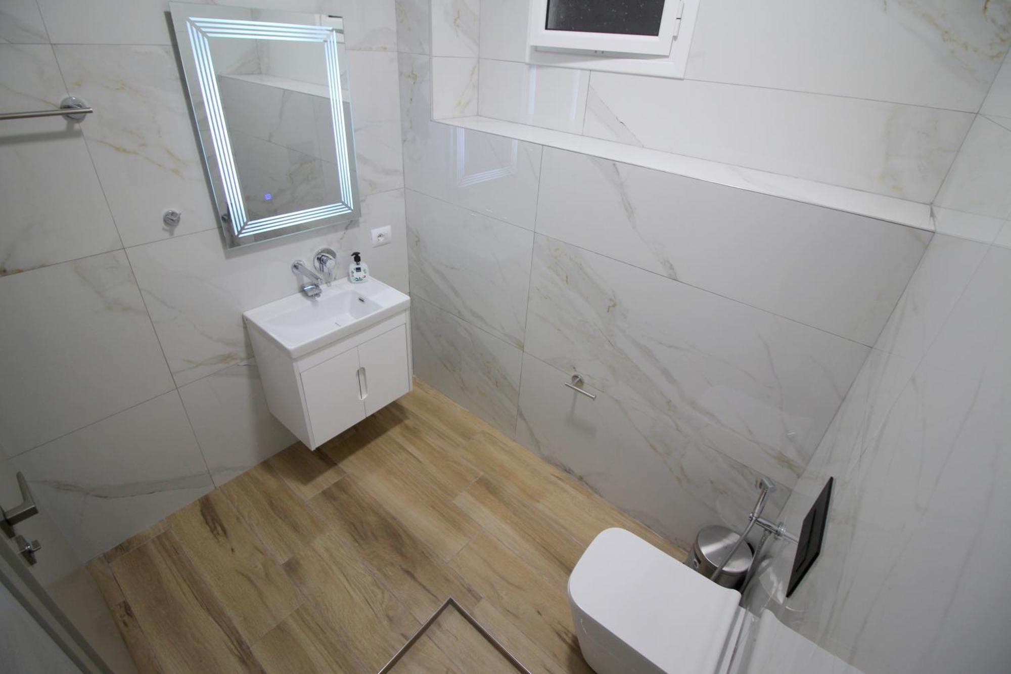 Alis Apartments Sarande Bagian luar foto