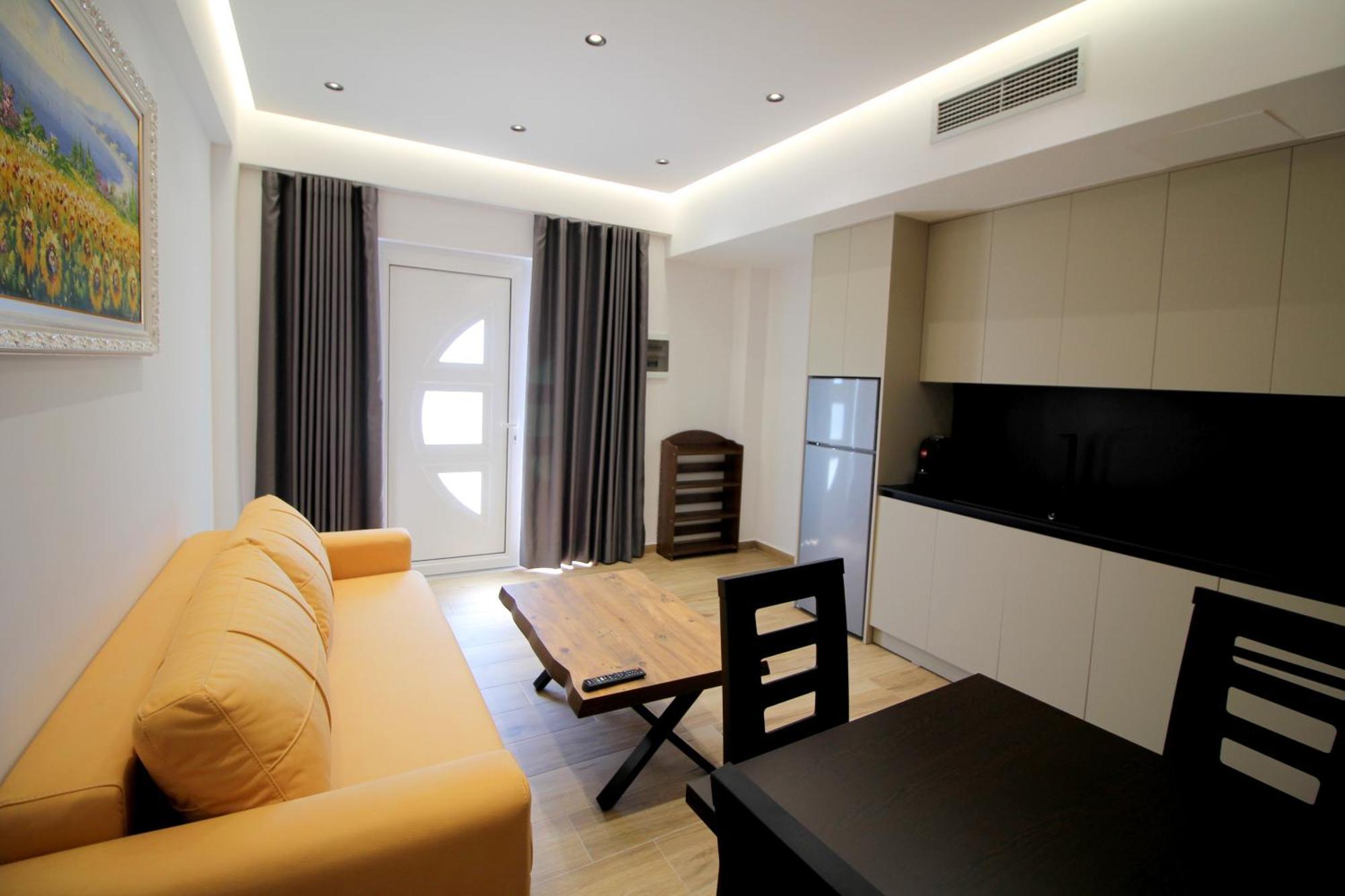 Alis Apartments Sarande Bagian luar foto