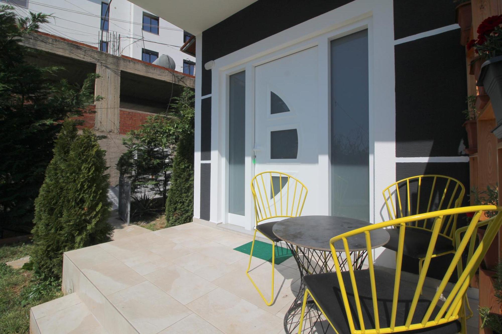 Alis Apartments Sarande Bagian luar foto