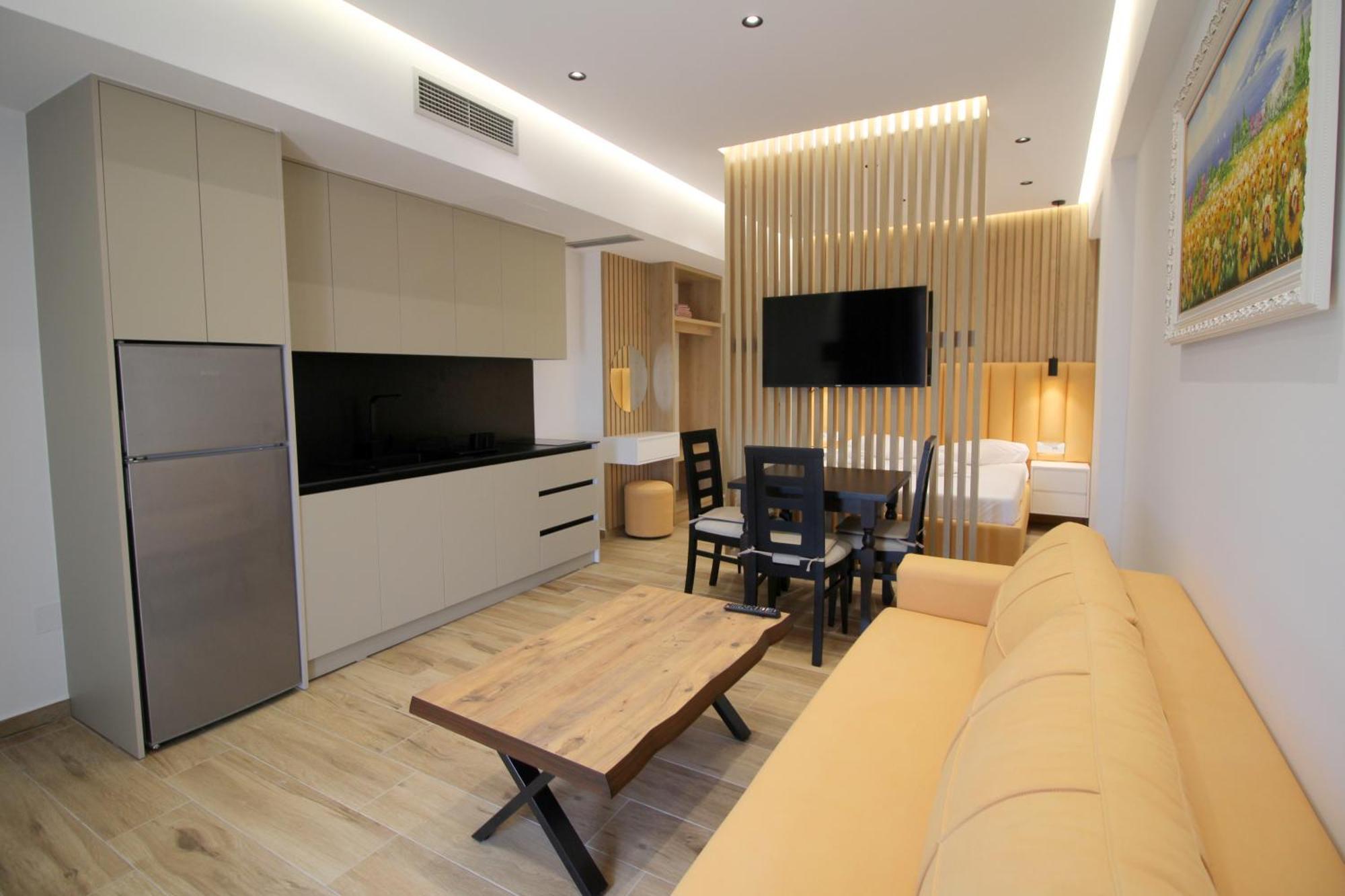 Alis Apartments Sarande Bagian luar foto