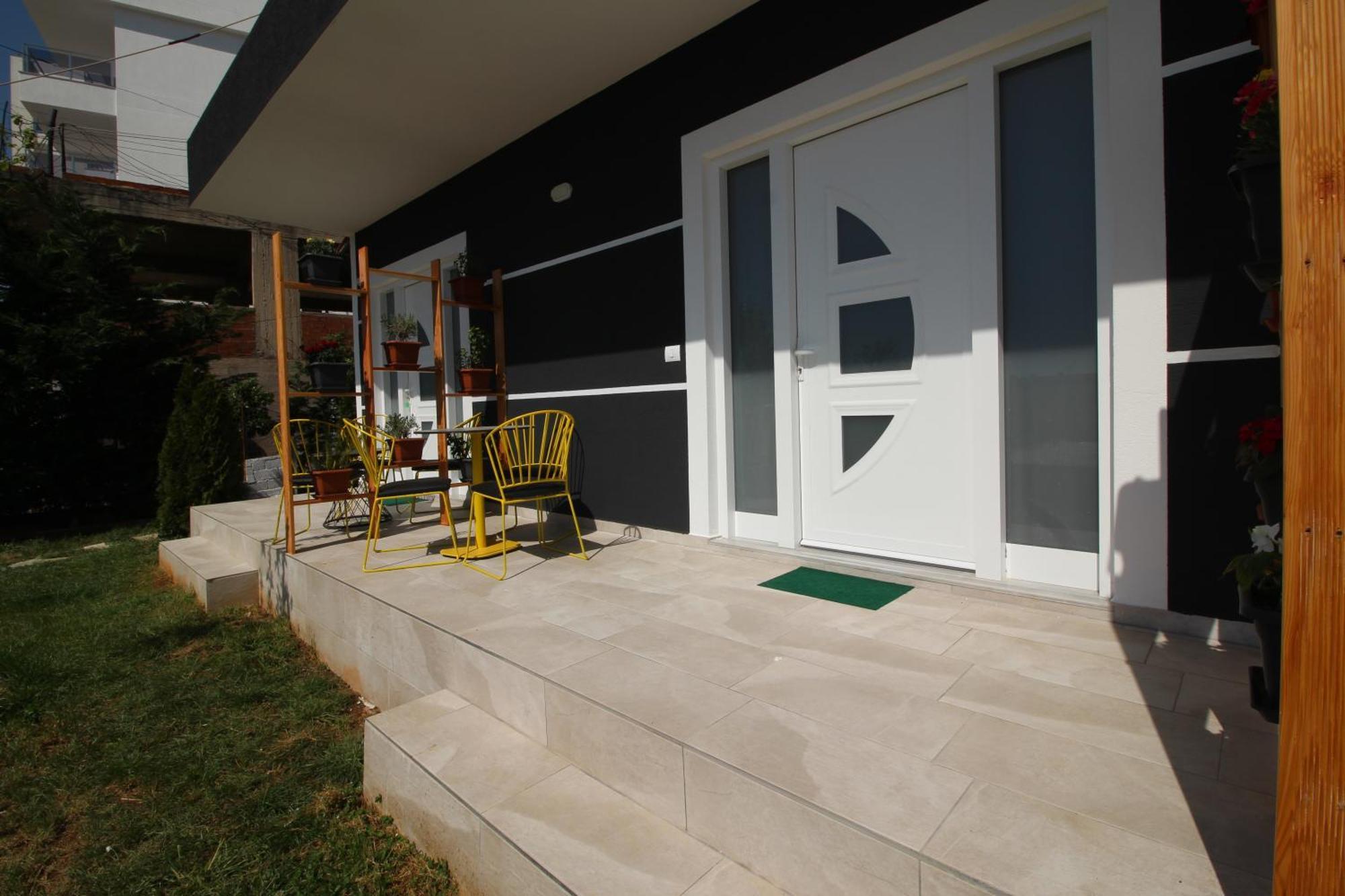 Alis Apartments Sarande Bagian luar foto