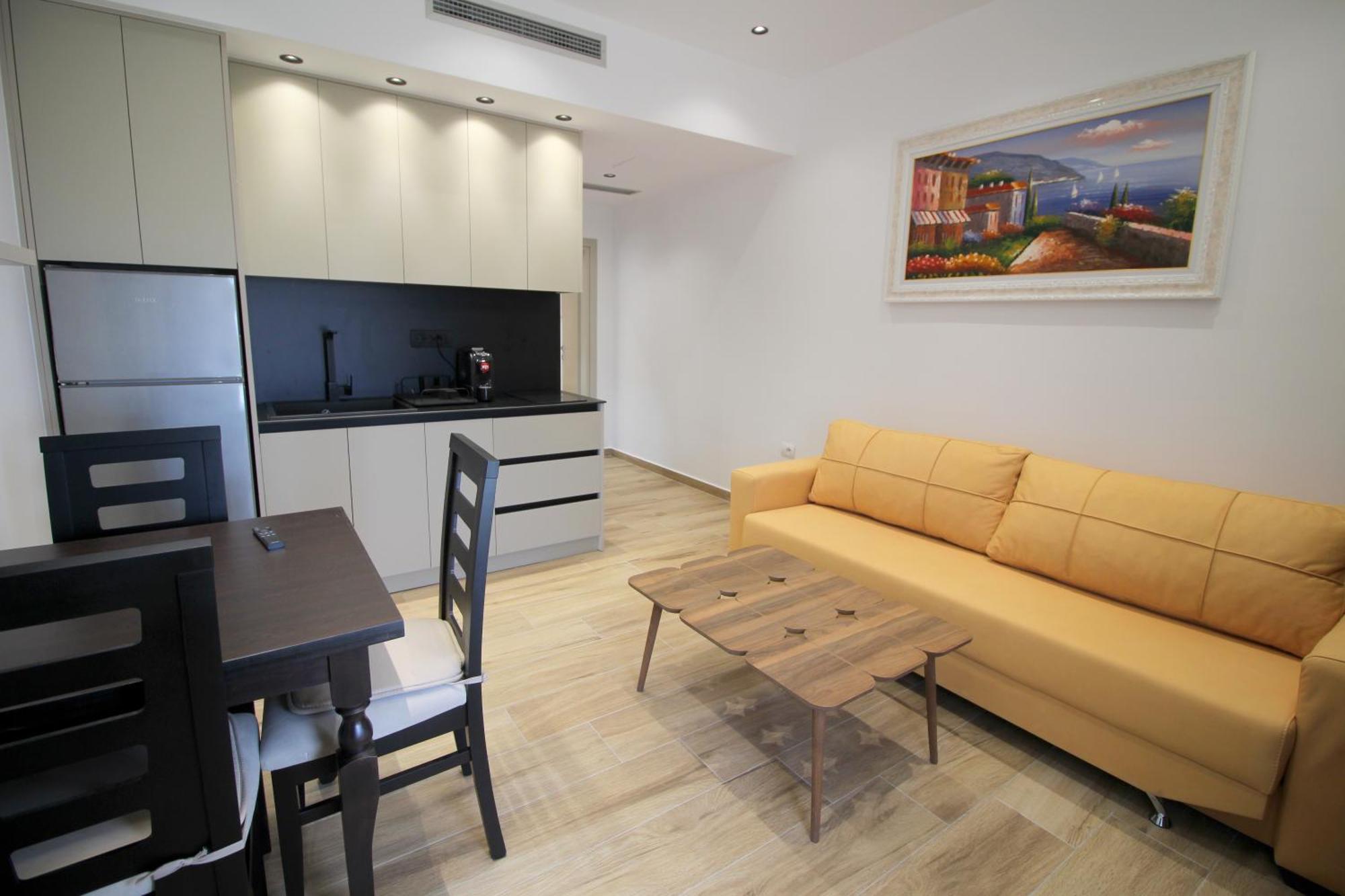 Alis Apartments Sarande Bagian luar foto
